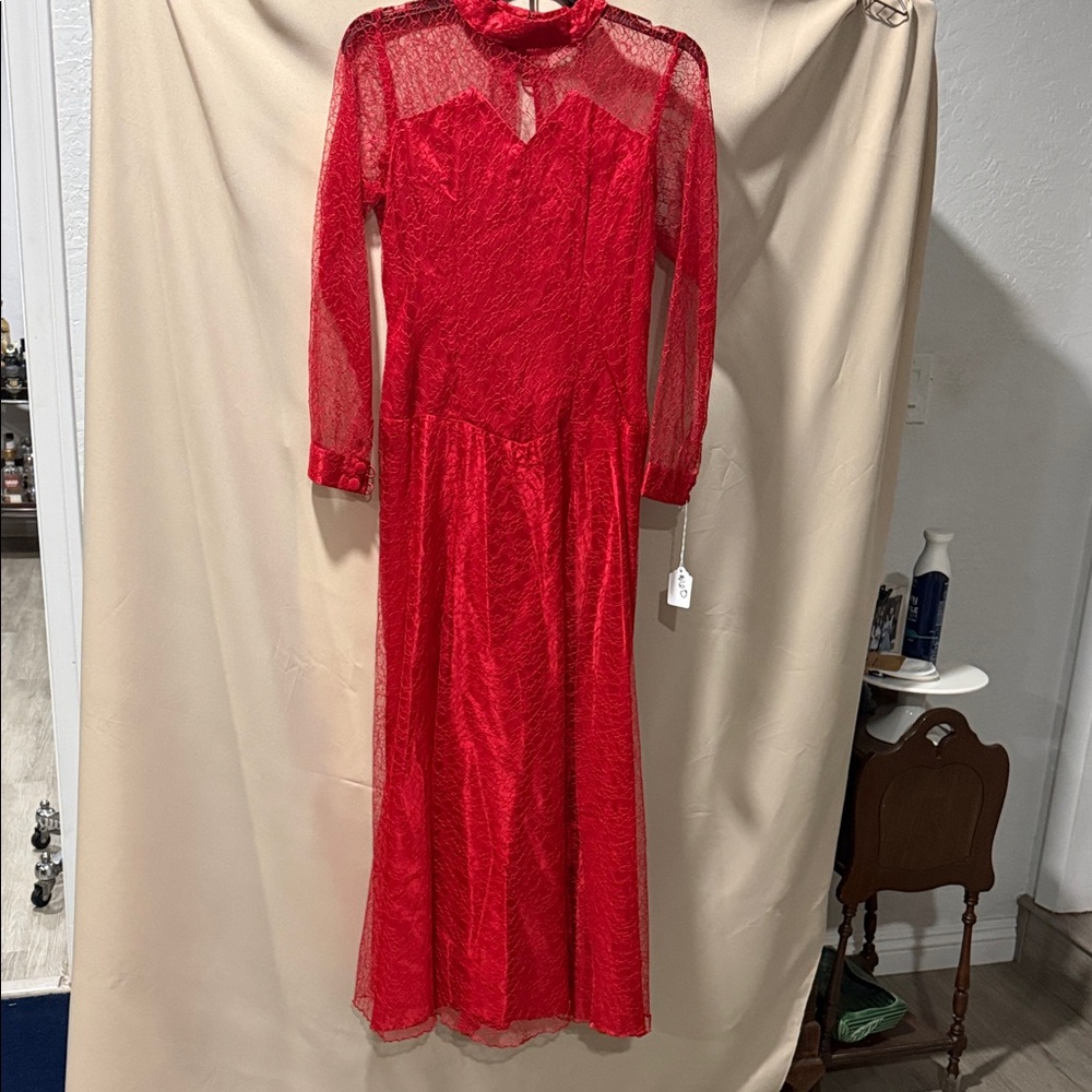 Vintage 80’s Elegant Red Lace Long-Sleeve Maxi Dress